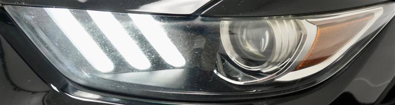 Used 2017 Ford Mustang Coupe image 34