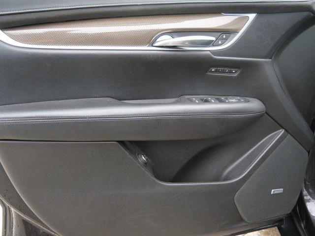 Used 2019 Cadillac XT5 Platinum AWD/4WD image 12