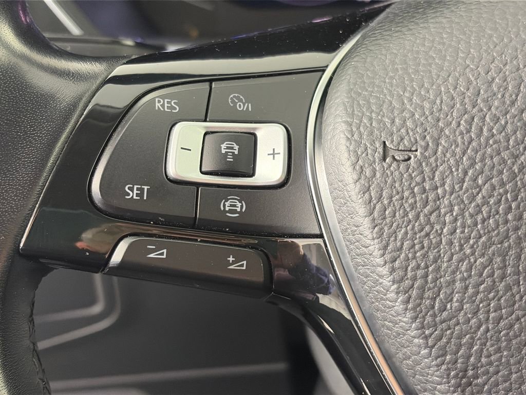 Used 2019 Volkswagen Tiguan SEL AWD/4WD image 17