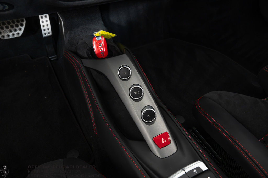 Certified 2017 Ferrari 488 GTB RWD image 15