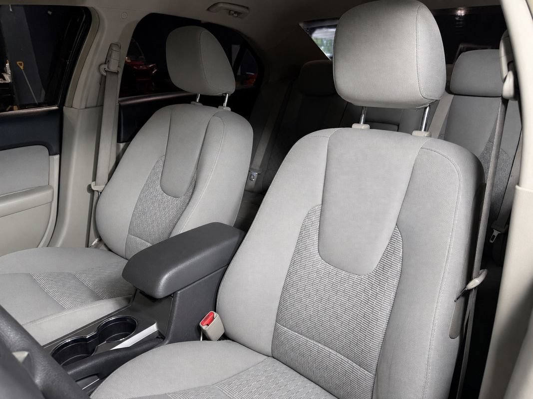 Used 2010 Ford Fusion SE FWD image 9