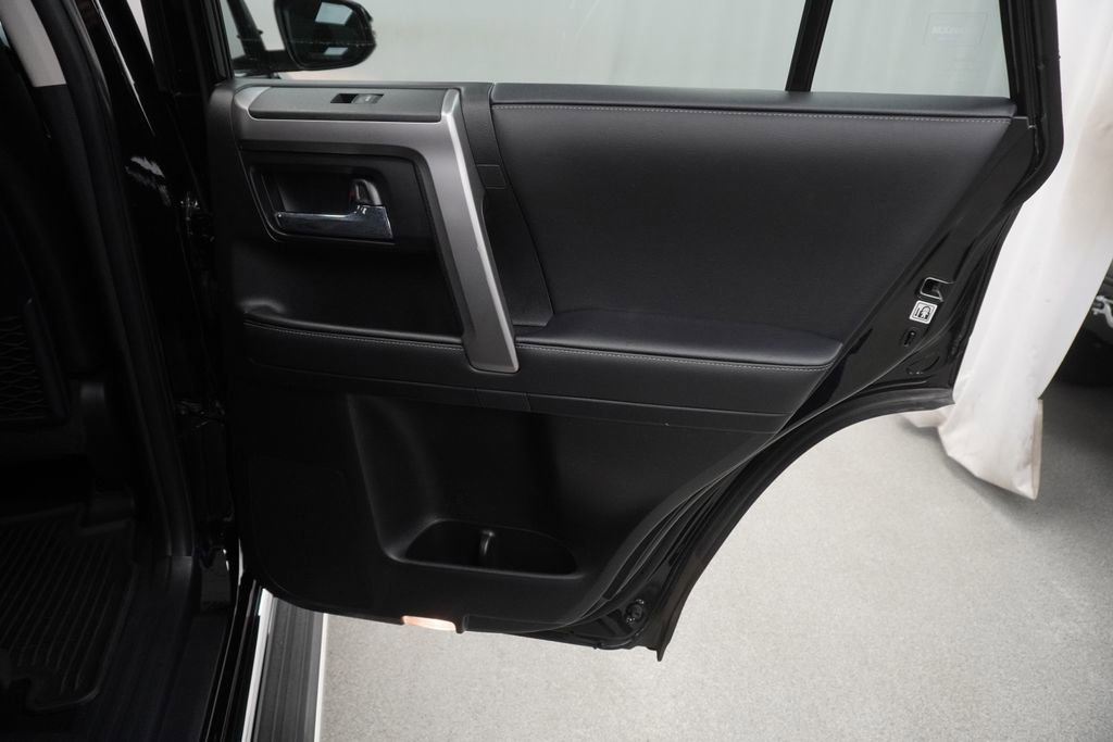 Used 2024 Toyota 4Runner Limited AWD/4WD image 47