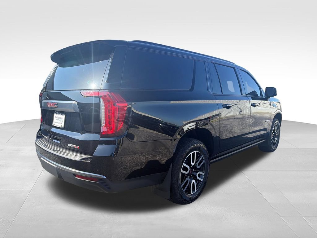 Used 2024 GMC Yukon XL AT4 w/ AT4 Premium Package AWD/4WD image 5