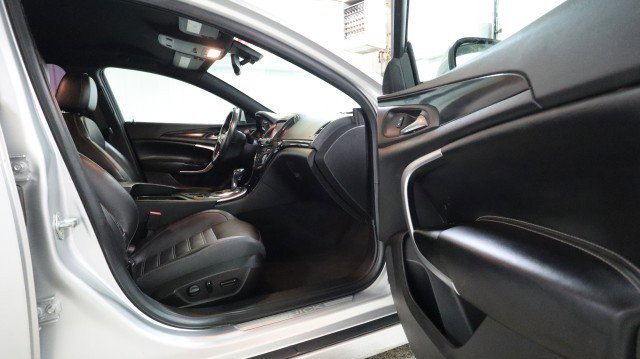 Used 2017 Buick Regal GS image 10