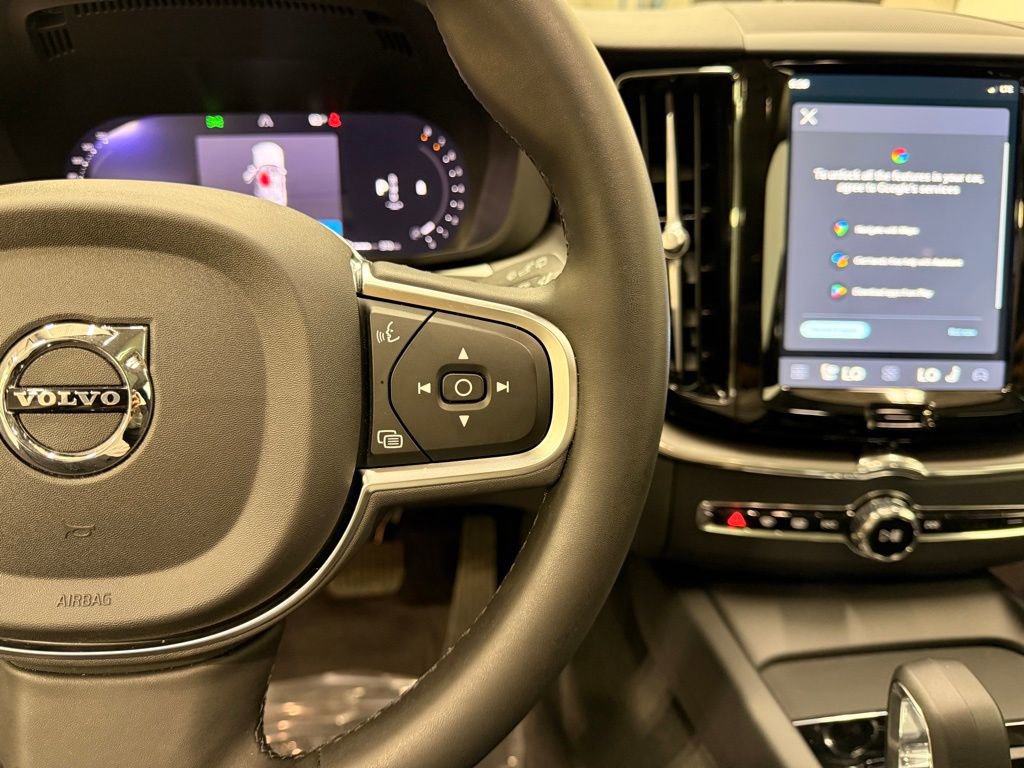 Used 2025 Volvo XC60 B5 Core w/ Climate Package image 14