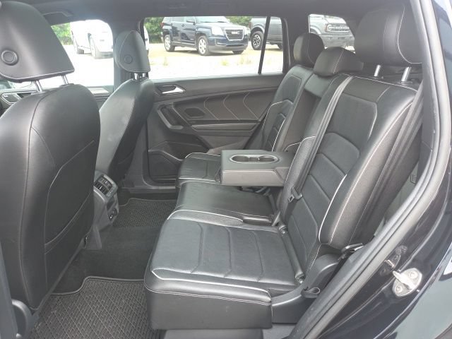 Used 2022 Volkswagen Tiguan SEL R-Line AWD/4WD image 37