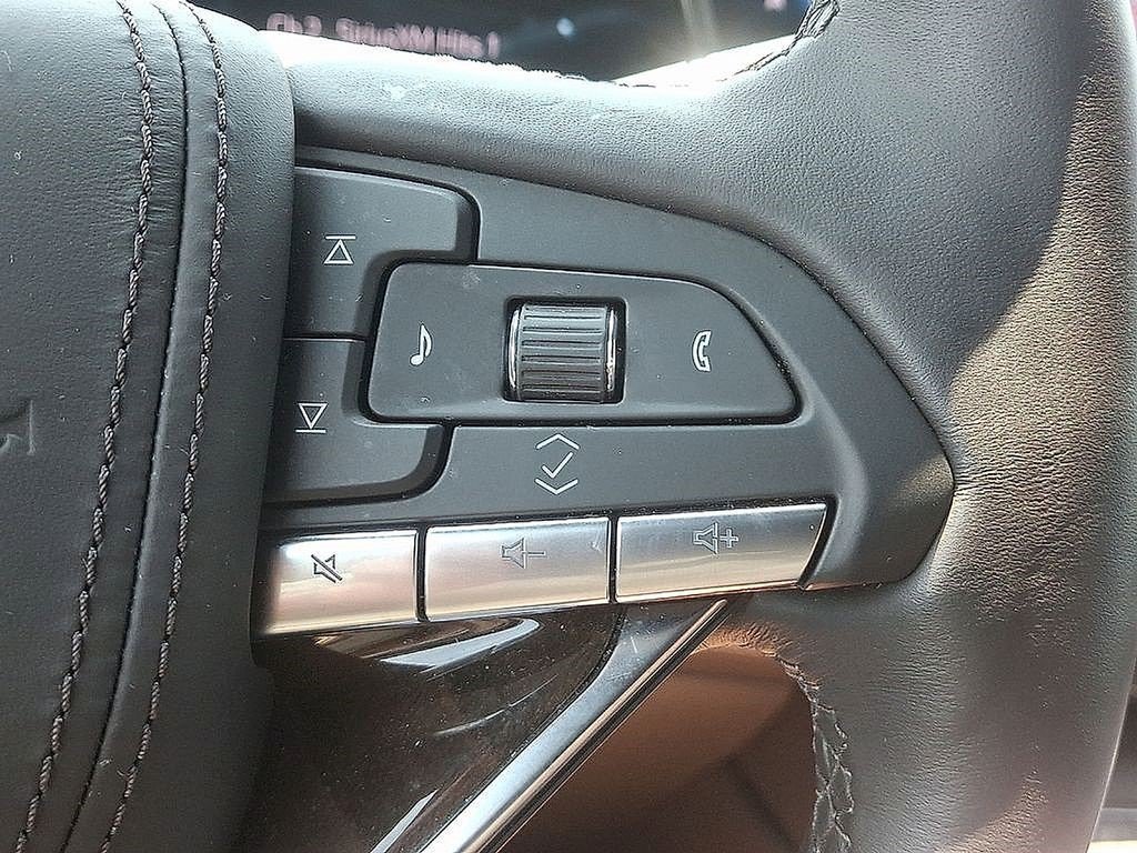 Certified 2024 Cadillac Escalade ESV Sport Platinum AWD/4WD image 25