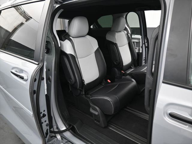 Certified 2025 Toyota Sienna XSE w/ XSE Plus Package AWD/4WD image 36