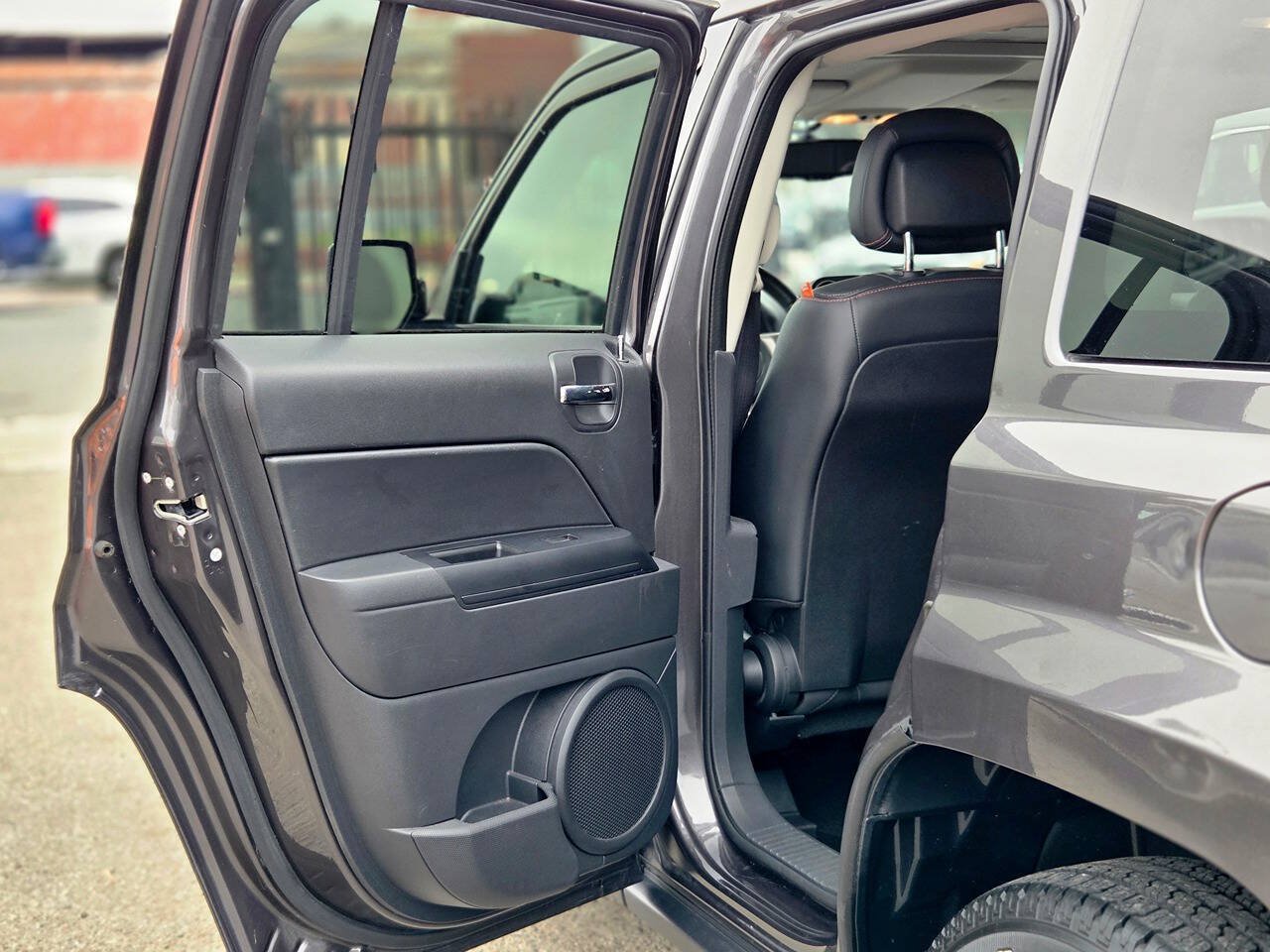 Used 2016 Jeep Patriot 75th Anniversary w/ Power Value Group FWD image 36