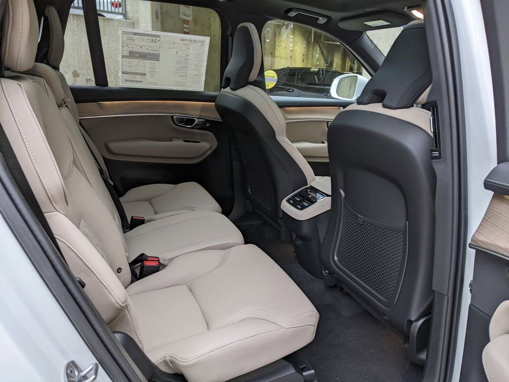 New 2026 Volvo XC90 B5 Core AWD/4WD image 25