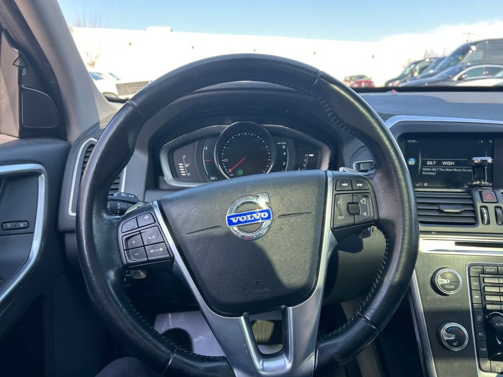 Used 2015 Volvo XC60 T6 w/ Proximity Package image 12