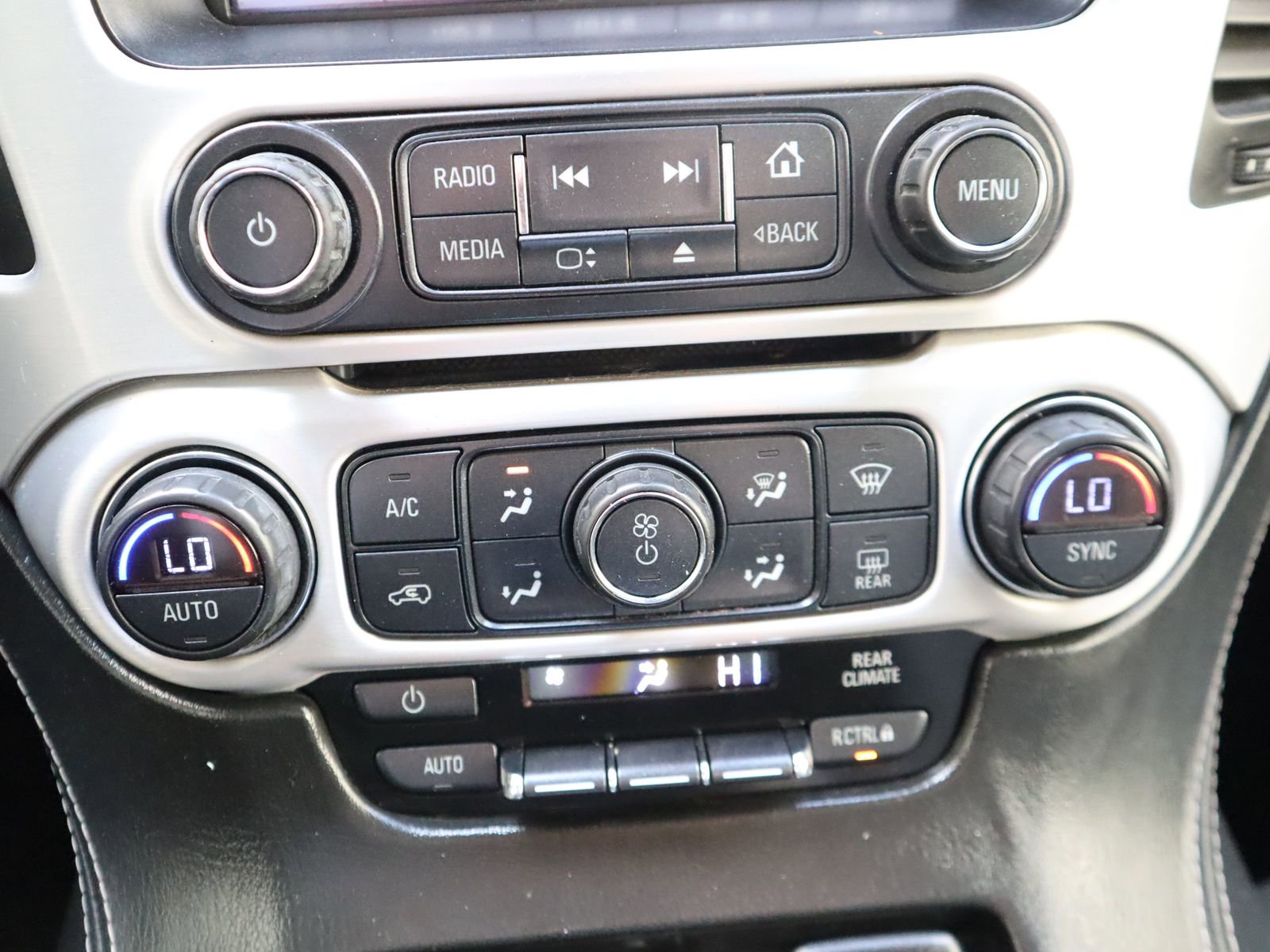 Used 2016 GMC Yukon XL SLE w/ HD Trailering Package image 36