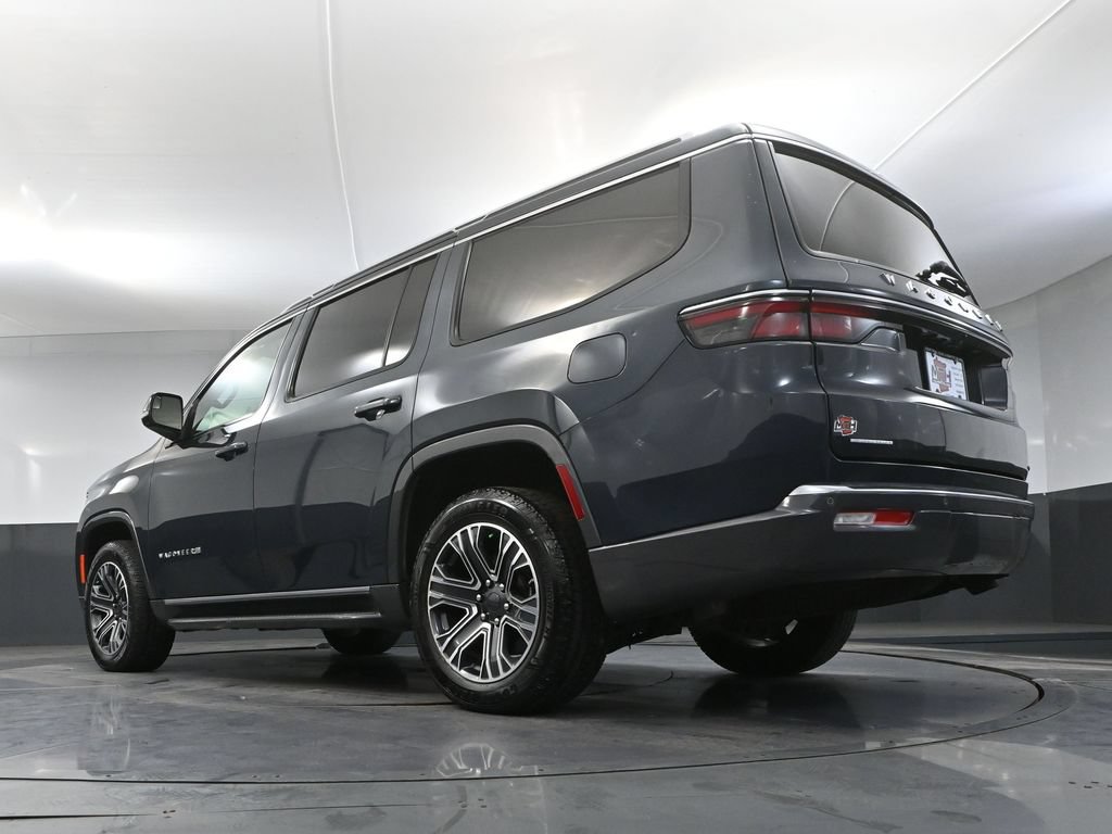Used 2022 Jeep Wagoneer Series III AWD/4WD image 54