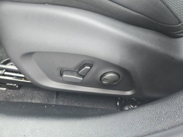 New 2026 Jeep Compass Latitude image 10