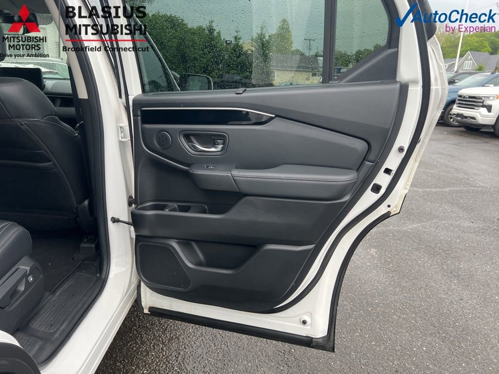 Used 2023 Honda Pilot Touring image 36