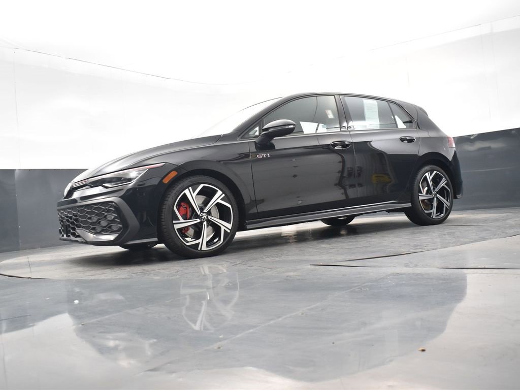 Used 2025 Volkswagen GTI SE image 20