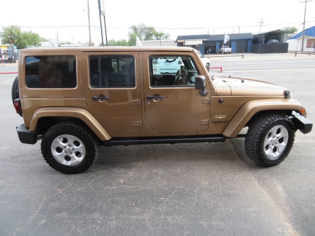 Used 2015 Jeep Wrangler Unlimited Sahara w/ Connectivity Group AWD/4WD image 4