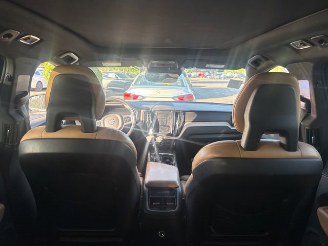 Used 2018 Volvo XC60 T6 Inscription w/ Luxury Seat Package image 7