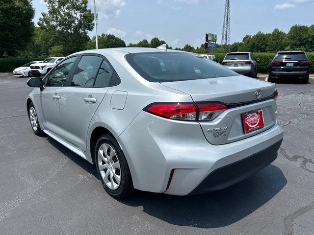 Used 2024 Toyota Corolla LE FWD image 9