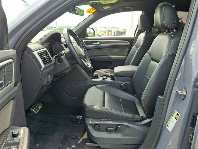 Used 2022 Volkswagen Atlas Cross Sport SEL R-Line AWD/4WD image 13