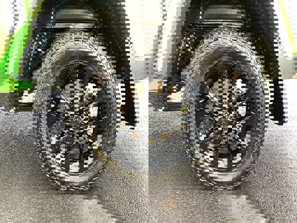 Used 2025 Jeep Gladiator Sport image 10