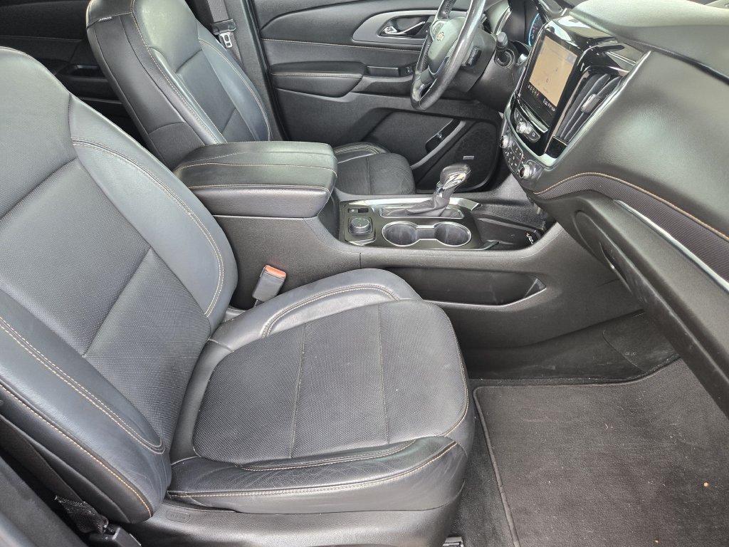 Used 2021 Chevrolet Traverse Premier w/ Redline Edition FWD image 14