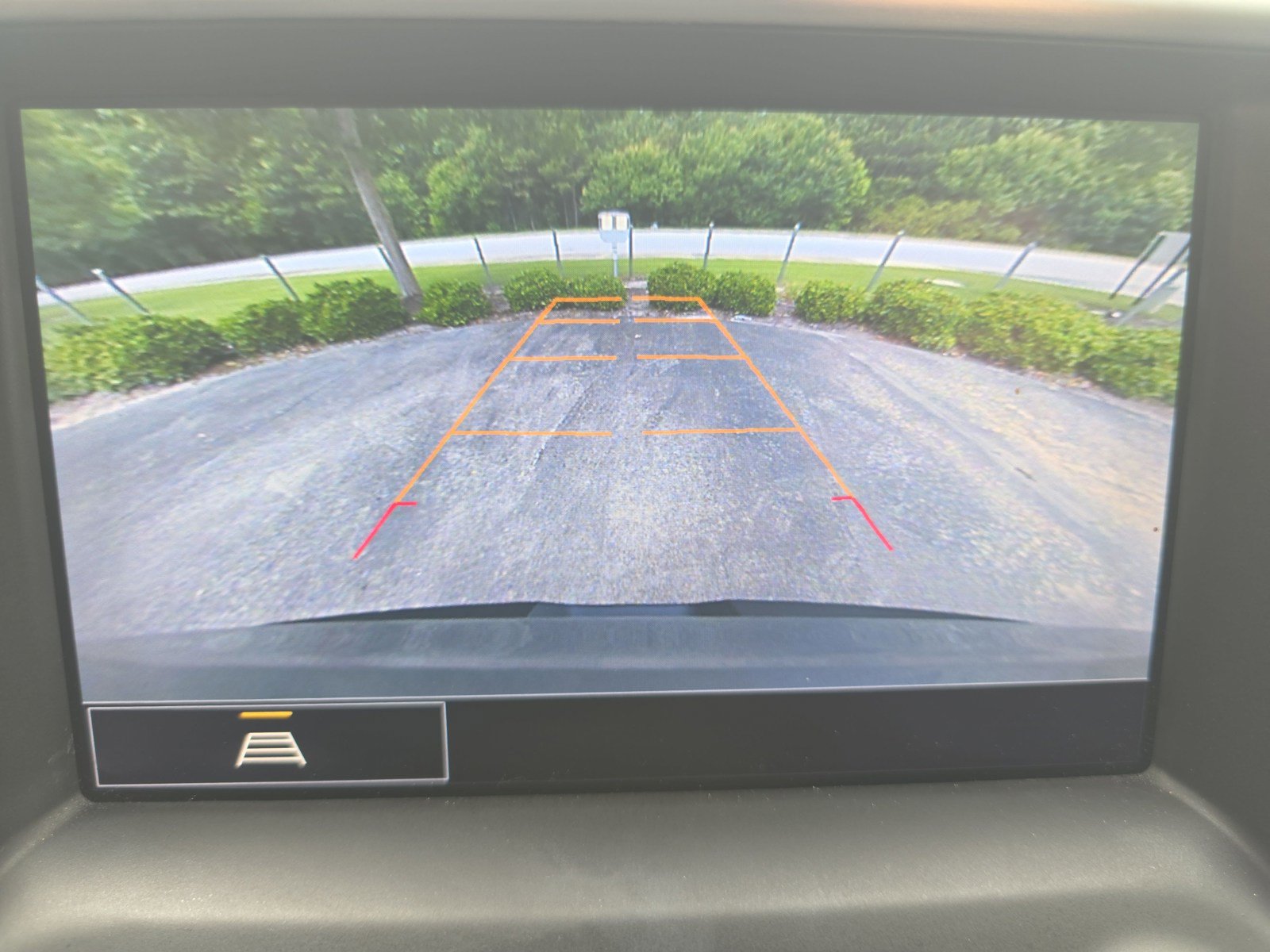 Used 2023 GMC Acadia SLT w/ Preferred Package FWD image 30