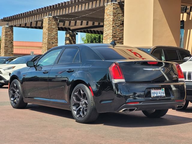 Used 2019 Chrysler 300 Touring w/ Sport Appearance Package RWD image 8