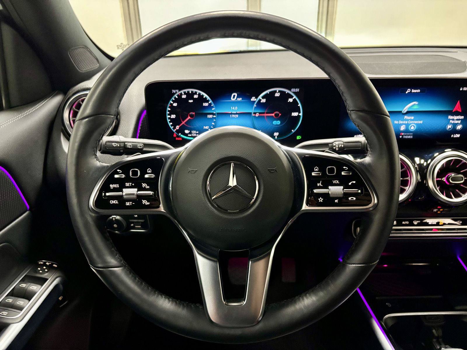 Used 2023 Mercedes-Benz EQB 300 4MATIC w/ Exclusive Package image 23