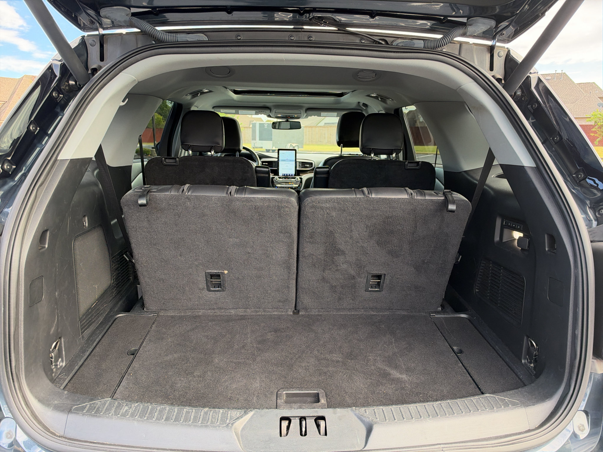 Used 2022 Ford Explorer Limited w/ Limited Technology Package AWD/4WD image 17