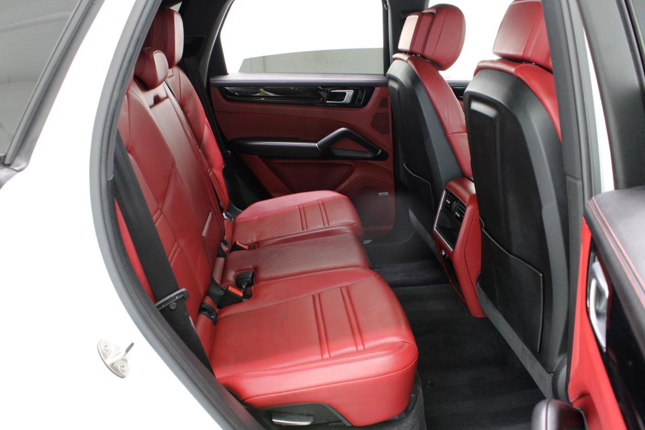 Used 2021 Porsche Cayenne image 42