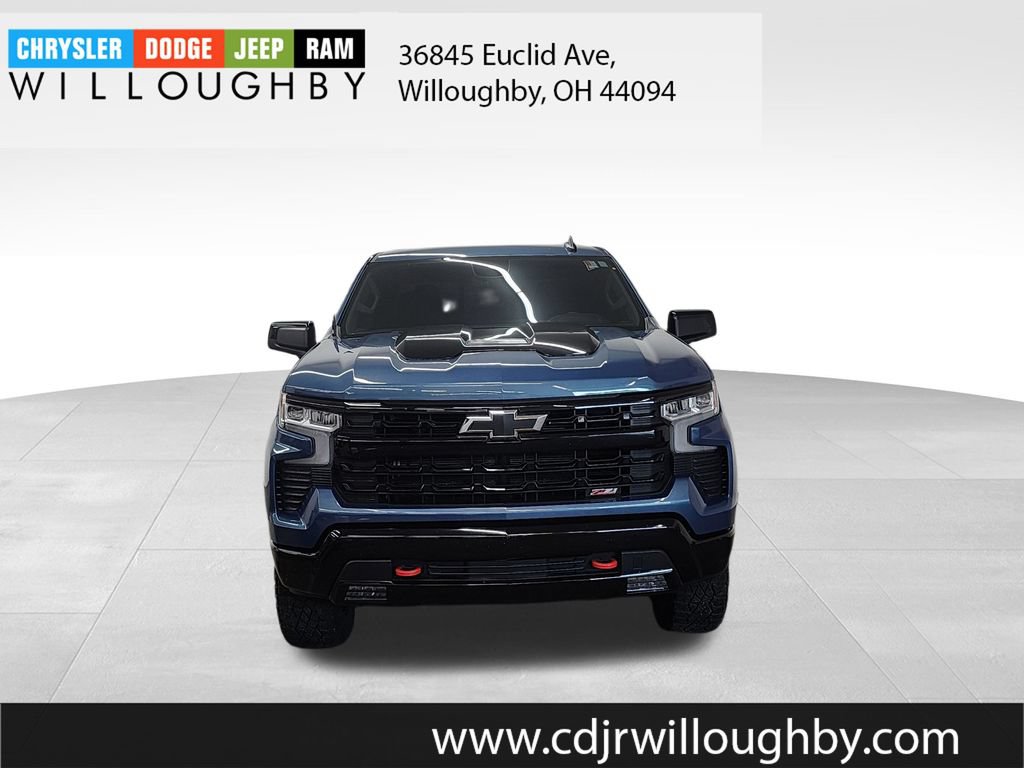 Used 2024 Chevrolet Silverado 1500 LT Trail Boss w/ Convenience Package II AWD/4WD image 2