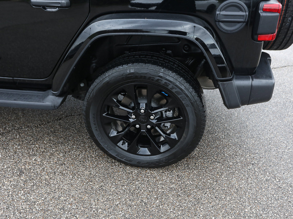 Used 2023 Jeep Wrangler Sahara w/ Cold Weather Group image 4