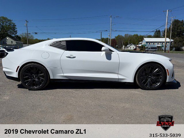 Used 2019 Chevrolet Camaro ZL1 RWD image 6