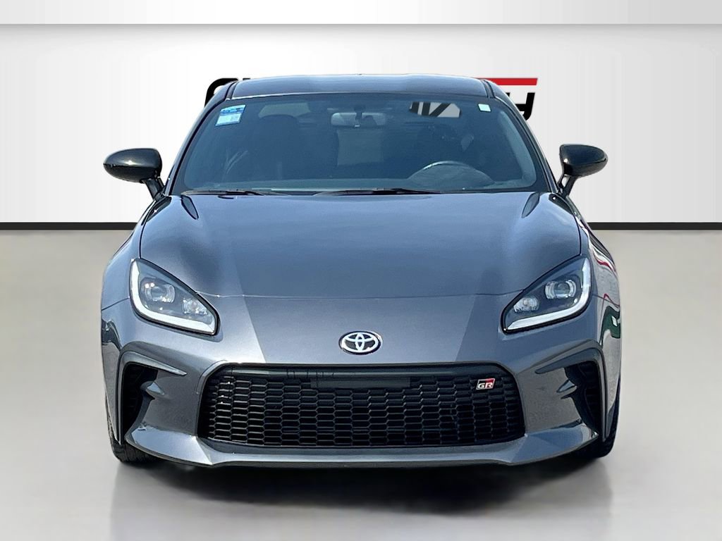 Used 2024 Toyota GR86 Premium image 2