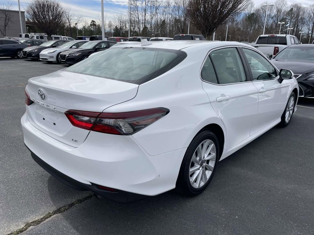Used 2024 Toyota Camry LE image 10