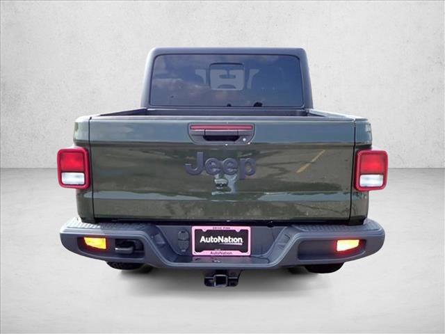 Used 2022 Jeep Gladiator Sport image 3