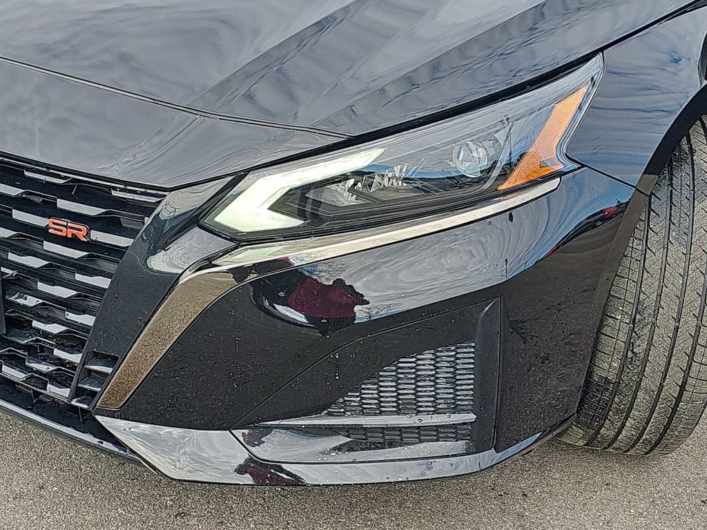 Used 2023 Nissan Altima 2.5 SR image 33