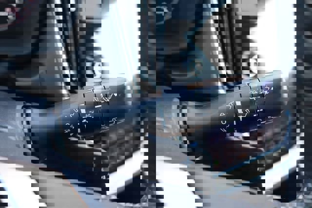 Certified 2025 Subaru Outback Premium image 24