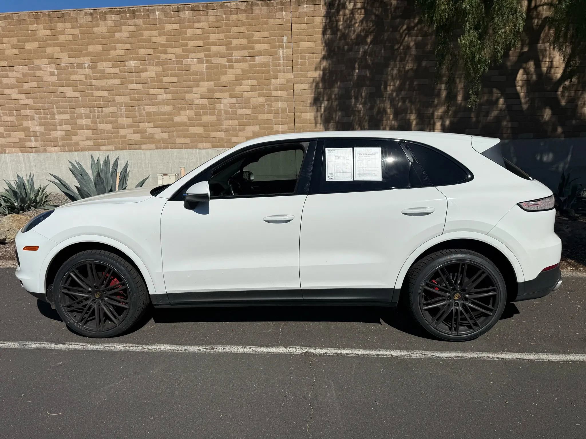 Used 2019 Porsche Cayenne image 2