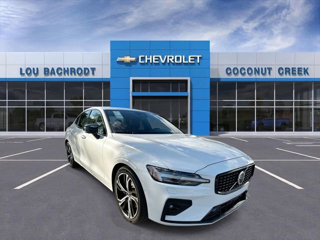 Used 2024 Volvo S60 B5 Ultimate image 1
