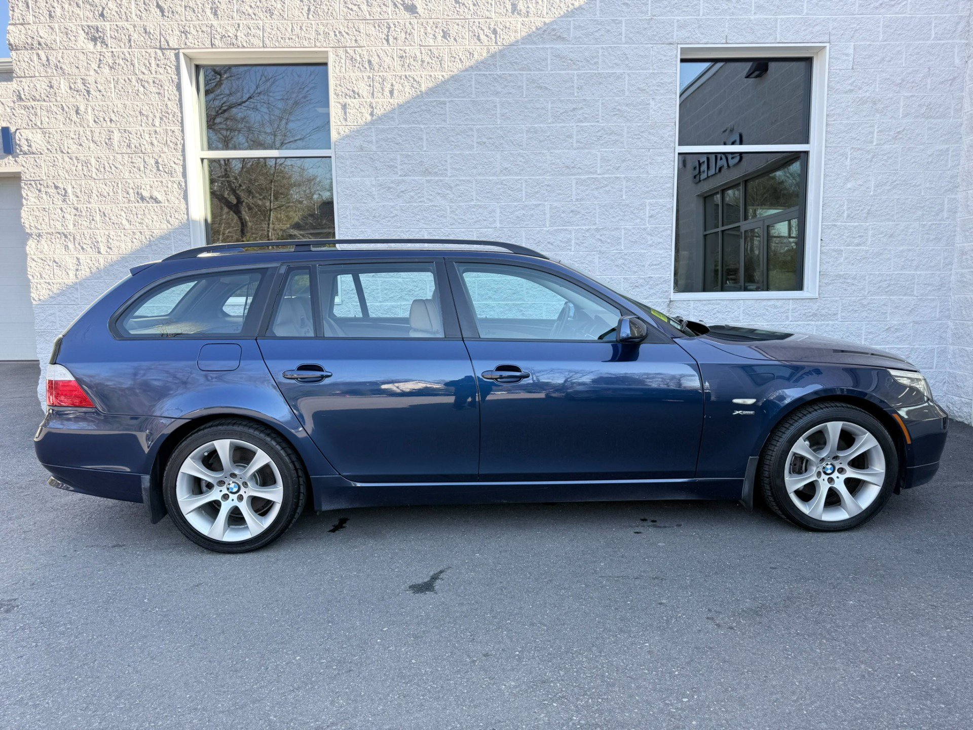 Used 2009 BMW 535i xDrive Wagon image 30