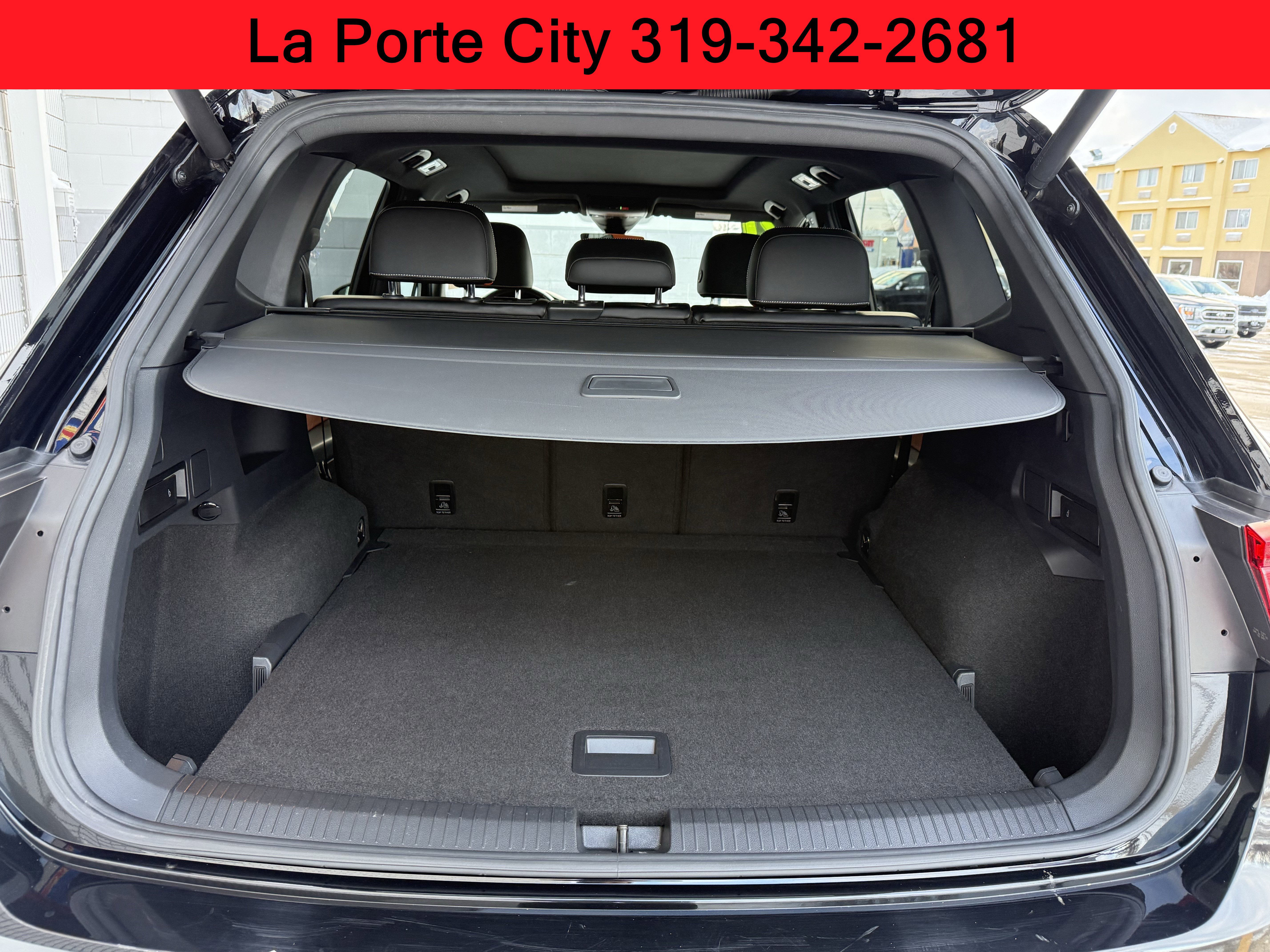 Used 2021 Volkswagen Tiguan SEL Premium R-Line image 8