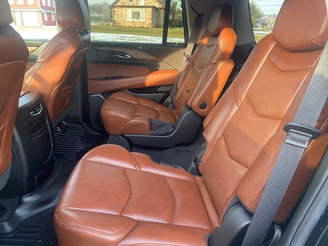 Used 2018 Cadillac Escalade Premium Luxury image 21