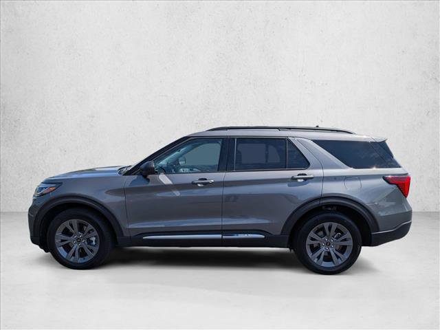 Used 2025 Ford Explorer Active AWD/4WD image 9
