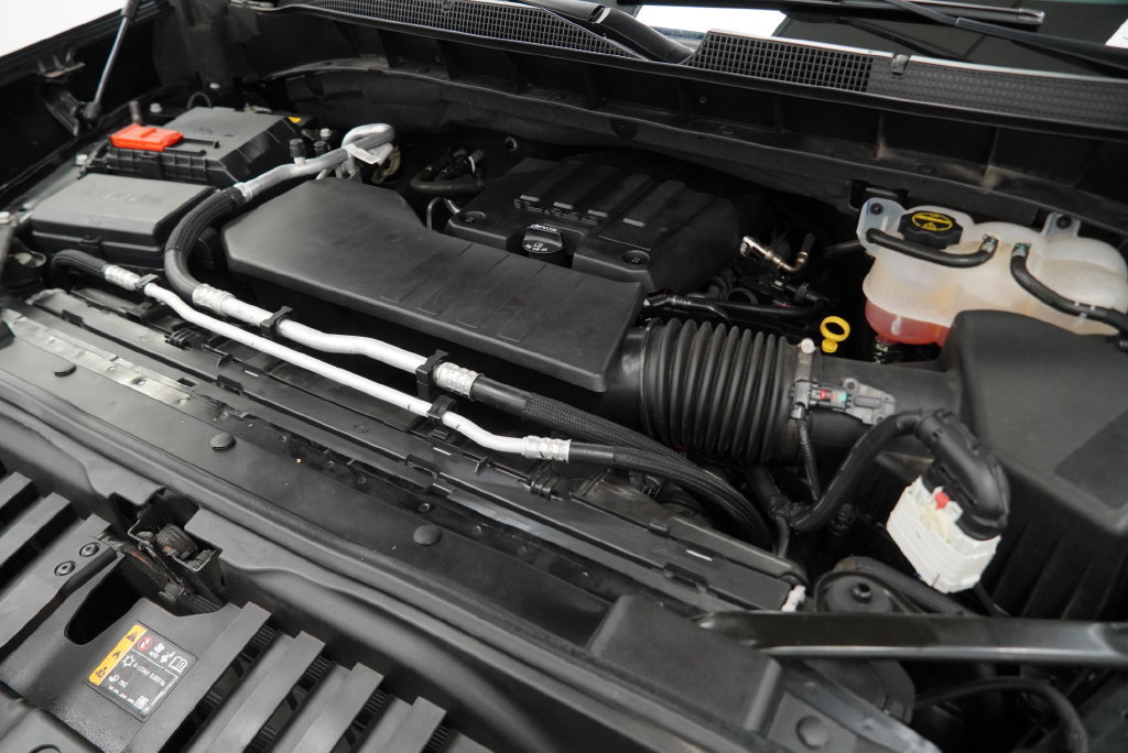 Certified 2024 Chevrolet Silverado 1500 LT AWD/4WD image 46