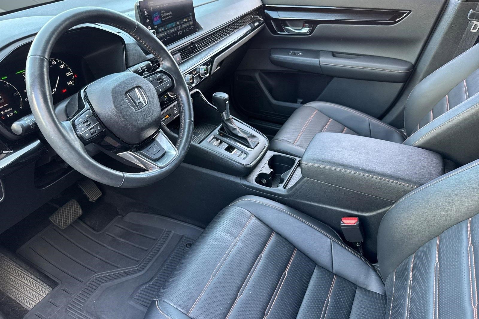 Used 2023 Honda CR-V Sport Touring image 4