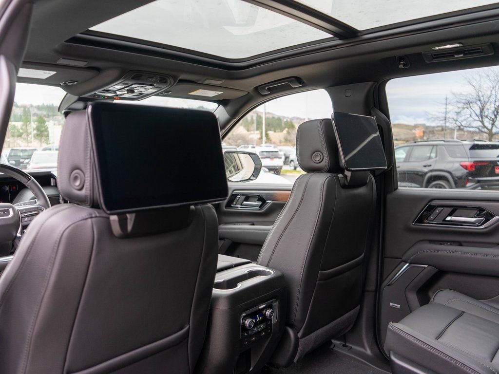New 2026 GMC Yukon XL Denali w/ Denali Reserve Package image 15