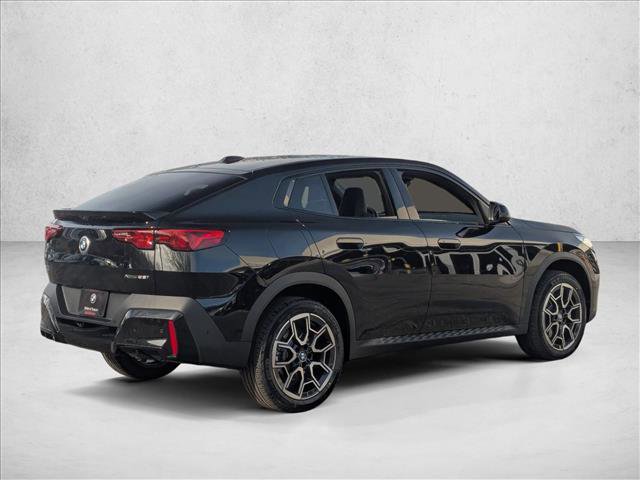 New 2026 BMW X2 xDrive28i image 2