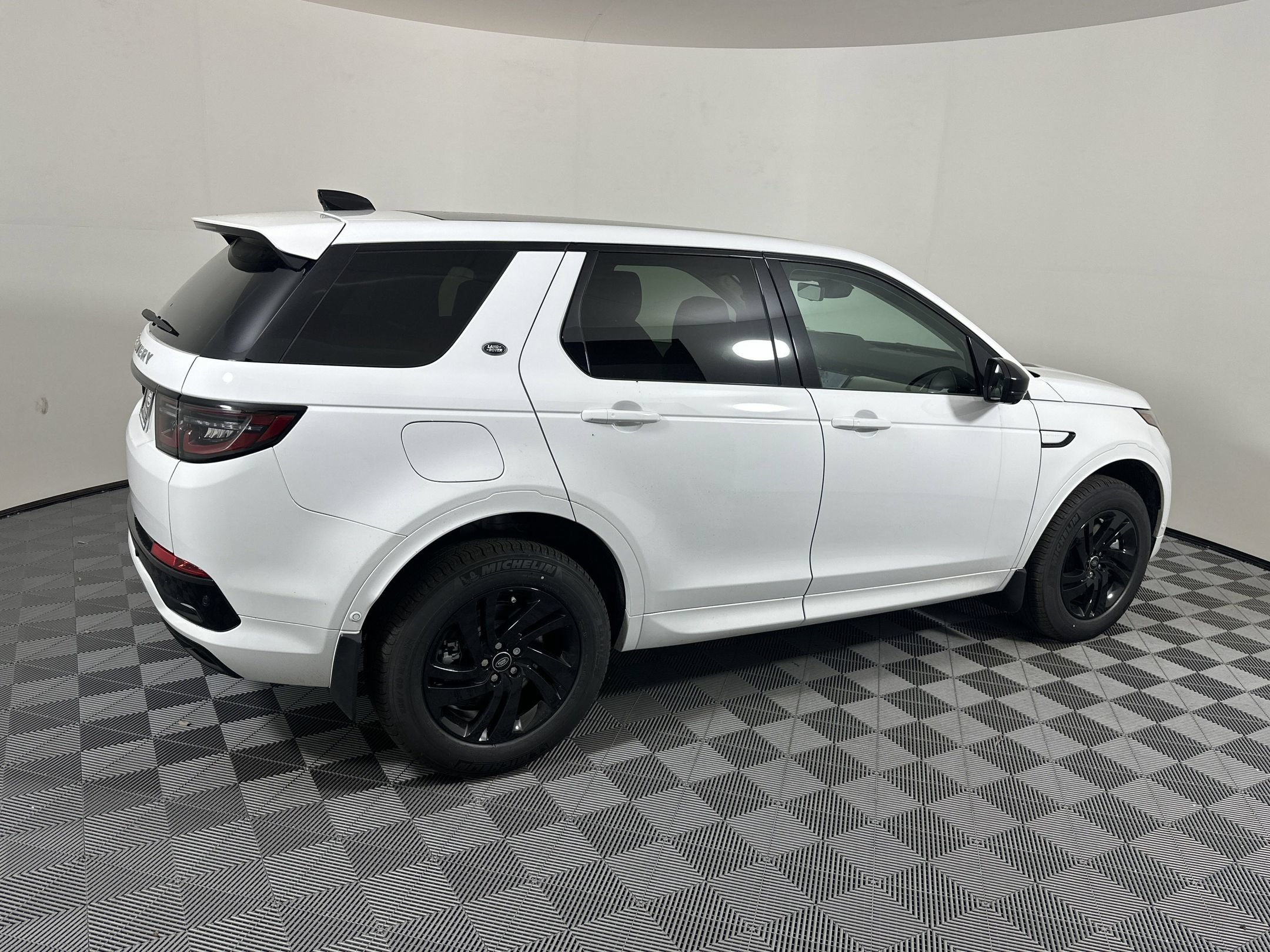 Used 2025 Land Rover Discovery Sport S AWD/4WD image 21